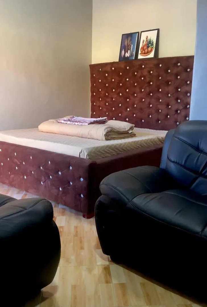 Aq Luxury Bed & Breakfast Kampala